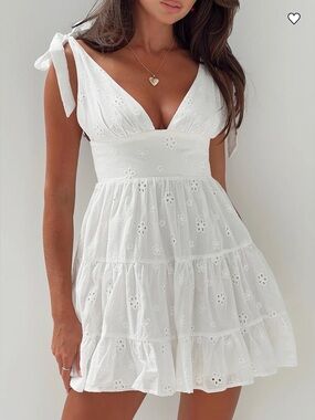 Princess Polly Galvis Mini Dress White size 6 floral eyelet